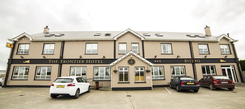 The Frontier Hotel Bridgend Kültér fotó
