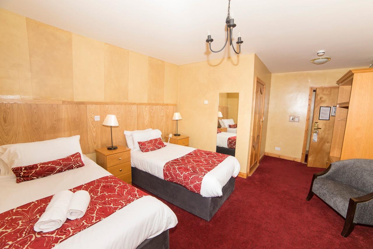 The Frontier Hotel Bridgend Kültér fotó