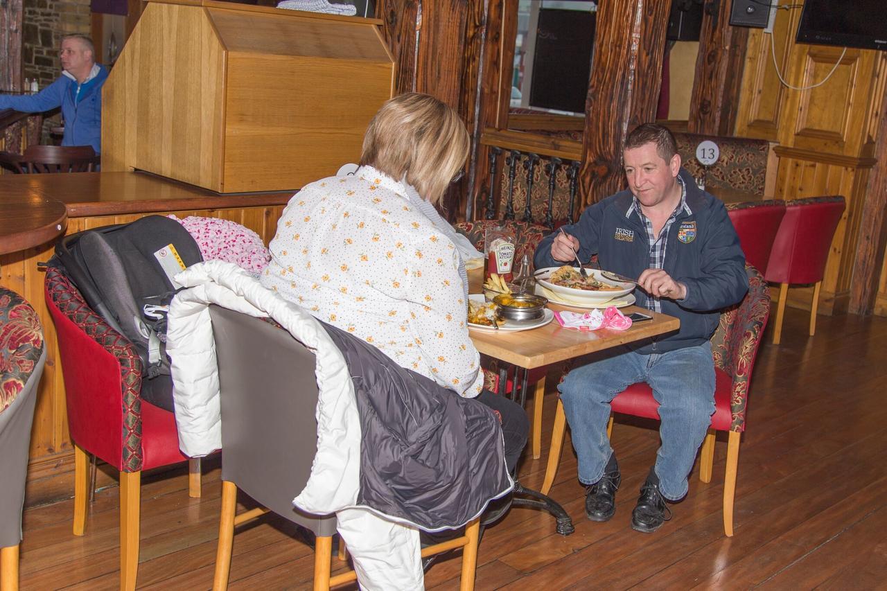 The Frontier Hotel Bridgend Kültér fotó